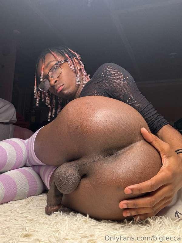 Just a couple ass pics 😍