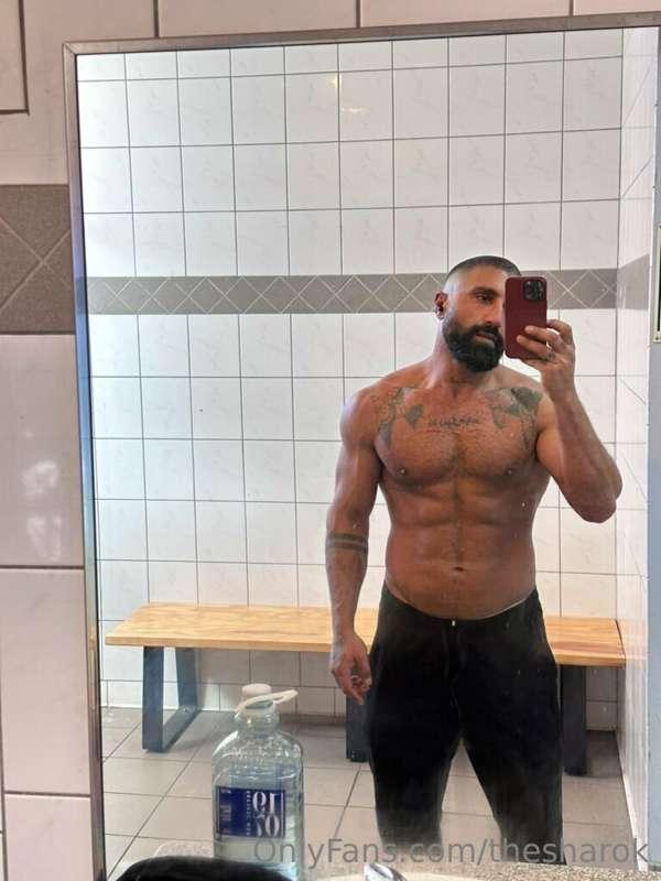 ✌🏽