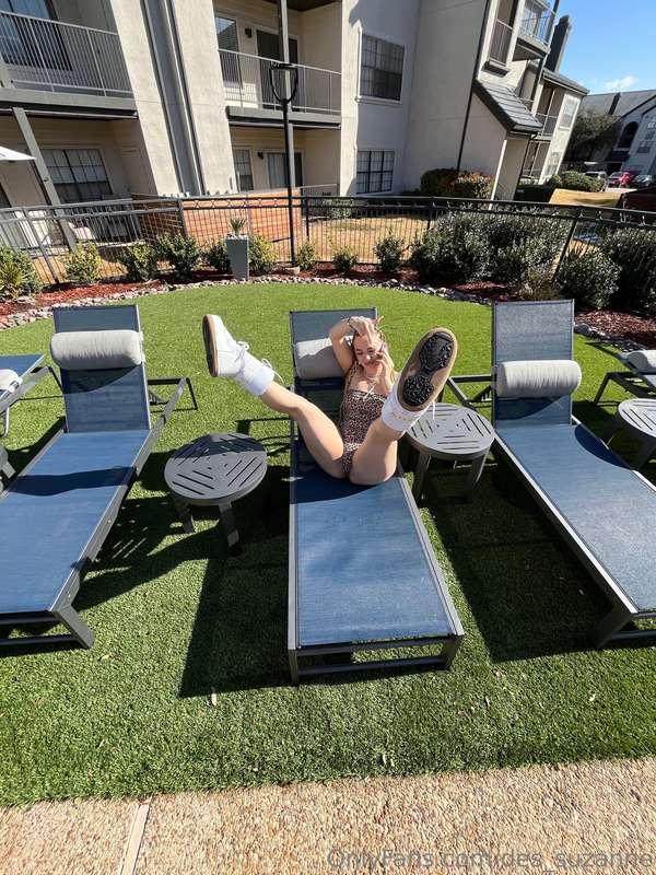 imagine be my next door neighbor lol you’d be waking up to t..