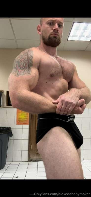 https://onlyfans.com/blockitcockit Sub to my VIP page 😉💪