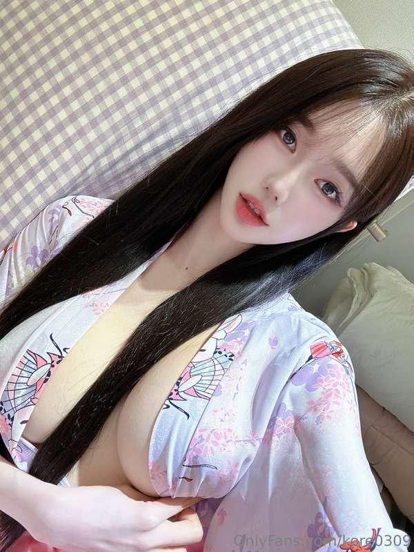 Today is Japanese kimono costume. 🔞