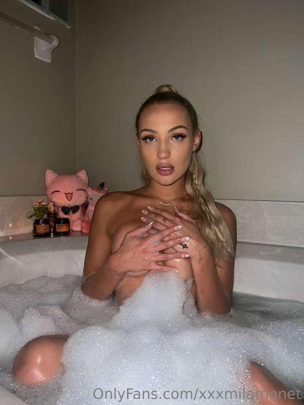 Mind joining me?🥰