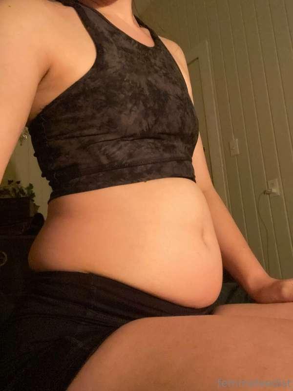 oops got a lil horny tonight and couldn't help but show off ..