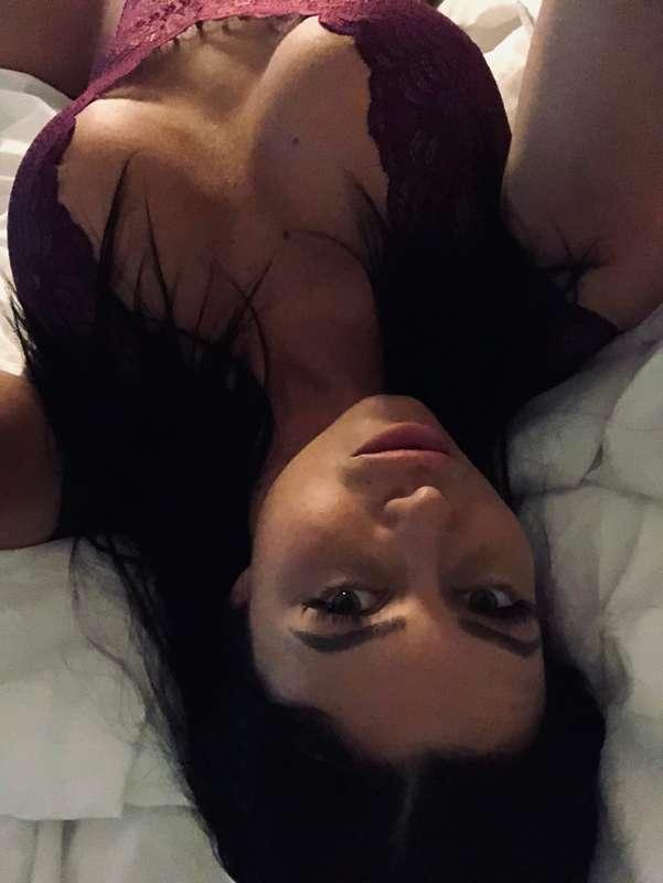 Jfeel tannante ce soir..😏💦👅  Viens donc mjaser! 🖤