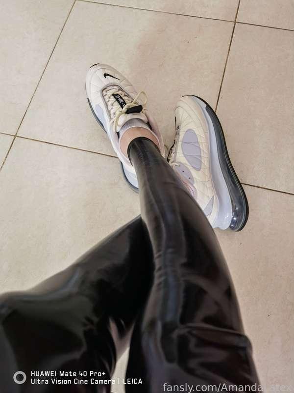 amandalatex image #8