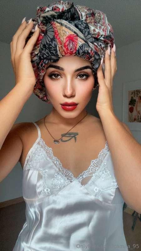 Looking for something special? Chat with me and let’s create..
