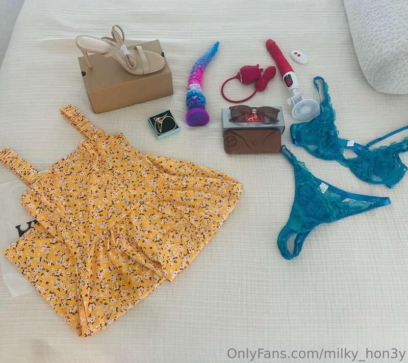 Came home from vacation with more bday gifts waiting on me! ..