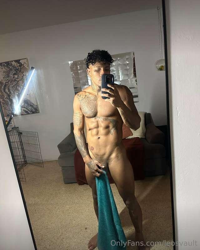 My friends brother @juanwild used to be a straight A student..