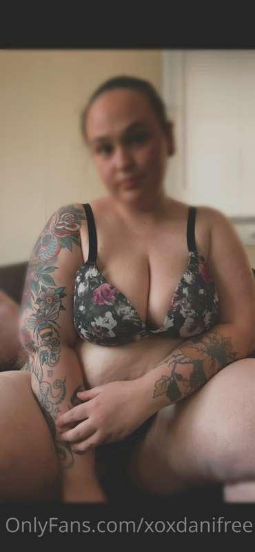 Hello again 😉 miss me? Come to my premium page 💕