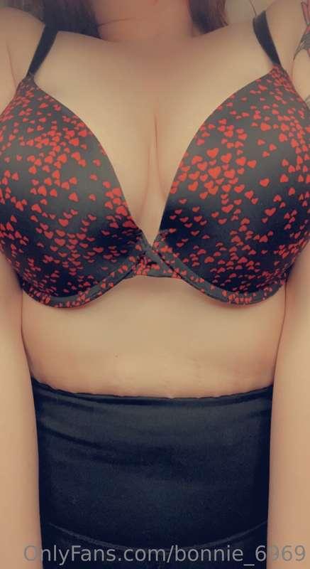 HAPPY VALENTINE DAY DADDY! Show me love today, by sending me..