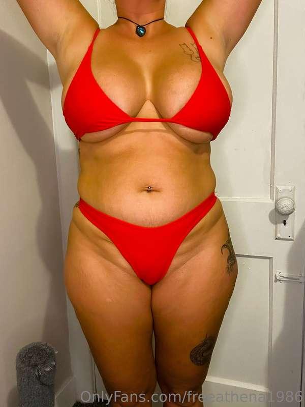 It’s time for another 2HOT4FACEBOOK