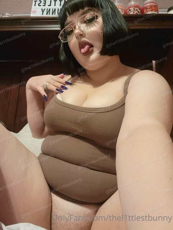 let me spread these legs for you!