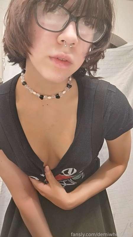 demiwhoregon image #3