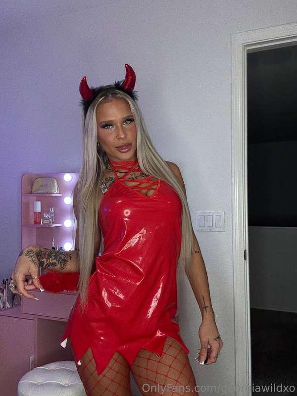 I couldn’t wait any longer…Fingering myself in my devil cost..