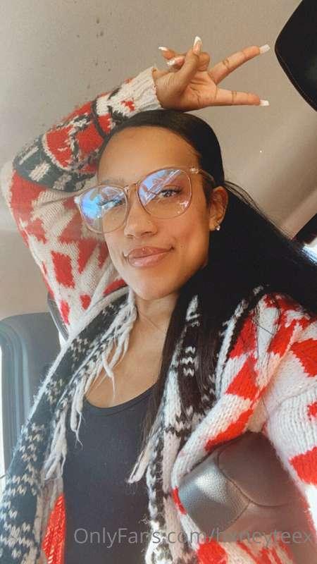 DONT FORGET MY BDAY IS COMING 🥰🥰🥰🥰 happy thursday