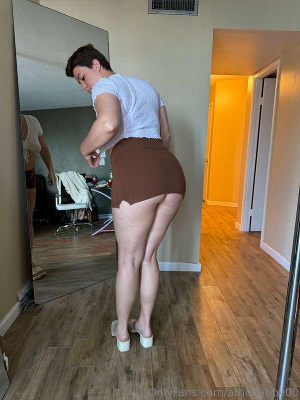 OOOPSSS 🫢 I forgot to put on panties this morning 🤭 check yo..