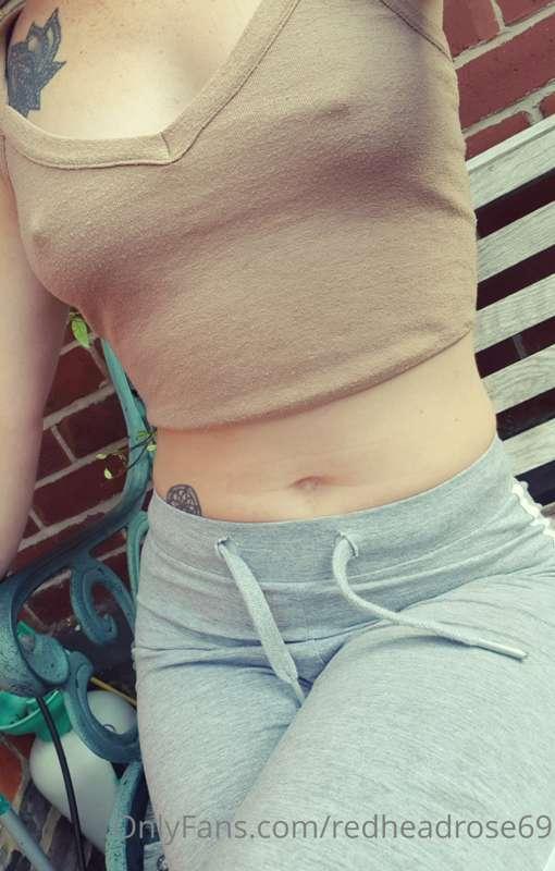 This lil red head is so tired today 😴 Fuck me nice and slooo..