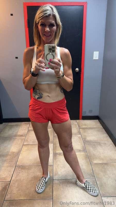 fitwife1983 image #0