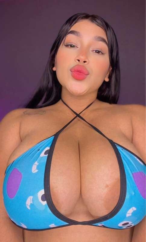 been a while I had someone handled me properly.. I really wi..