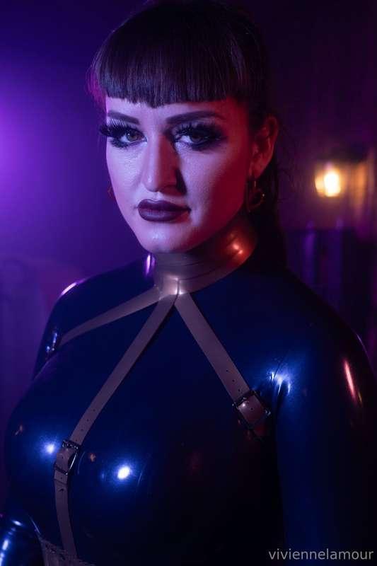 looking for a mistress??