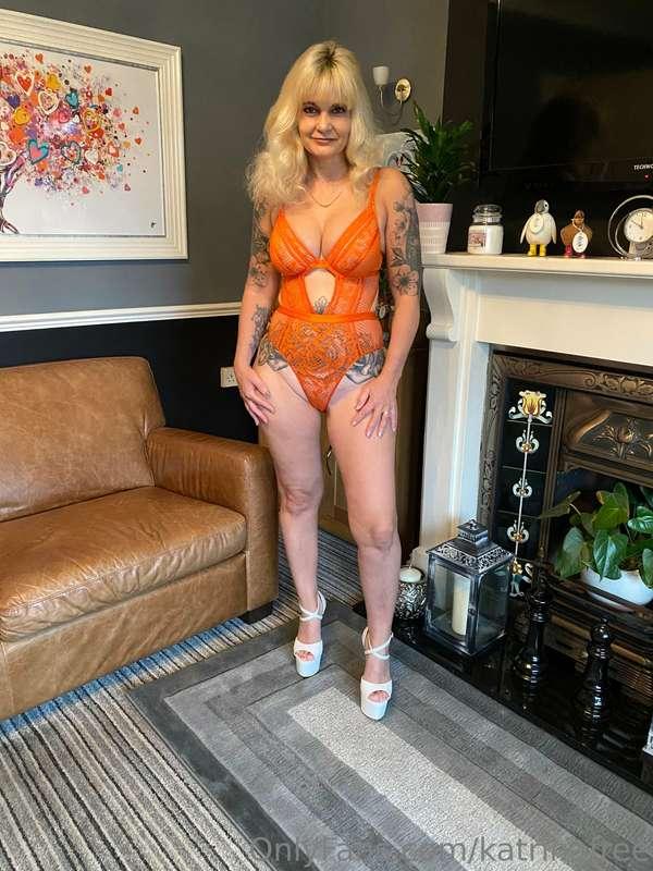 40 very naughty pics in this sexy outfit only $3.99 😍😍😍 Here..