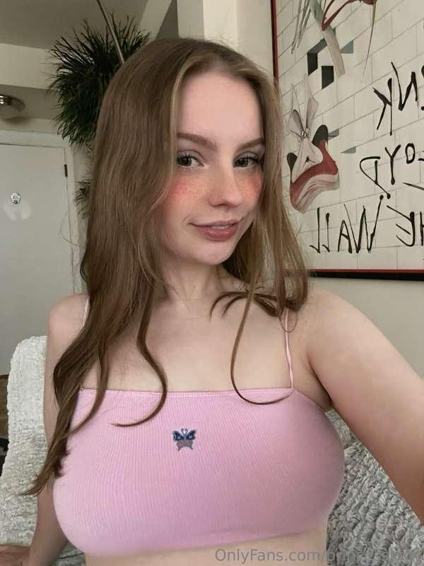 Not all selfies need to be nsfw 🧚🏻‍♀️💞💫 it only entices you ..