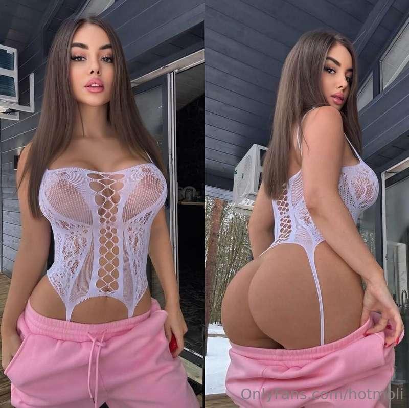 HOTTIE @ivankapeach WITH BIG MELONS... 😍🤩 HOT CUTIE WANNA BE..