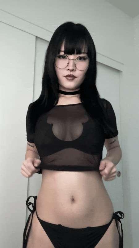 free the titties :3