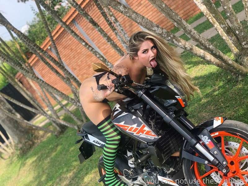 sarablonde main image