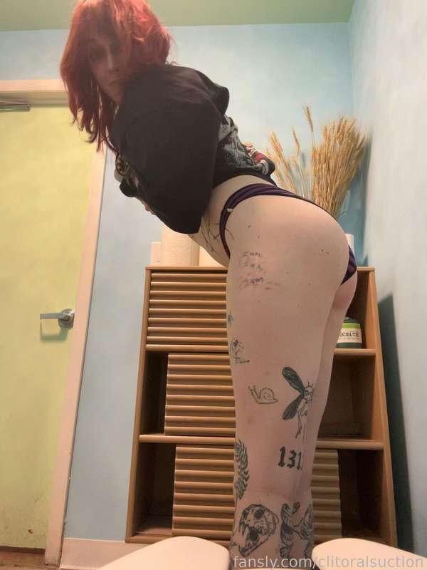 lemme strip for you :3 

#panties #pawg #emo #egirl #goth #pussyspread #pale #petite #teen #inked