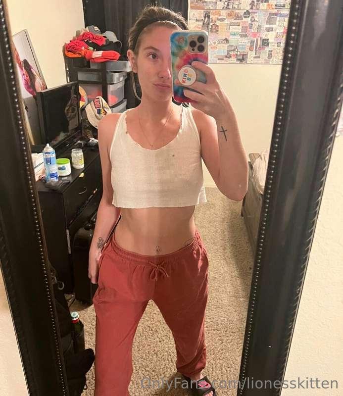 Just milfin around the house 😛