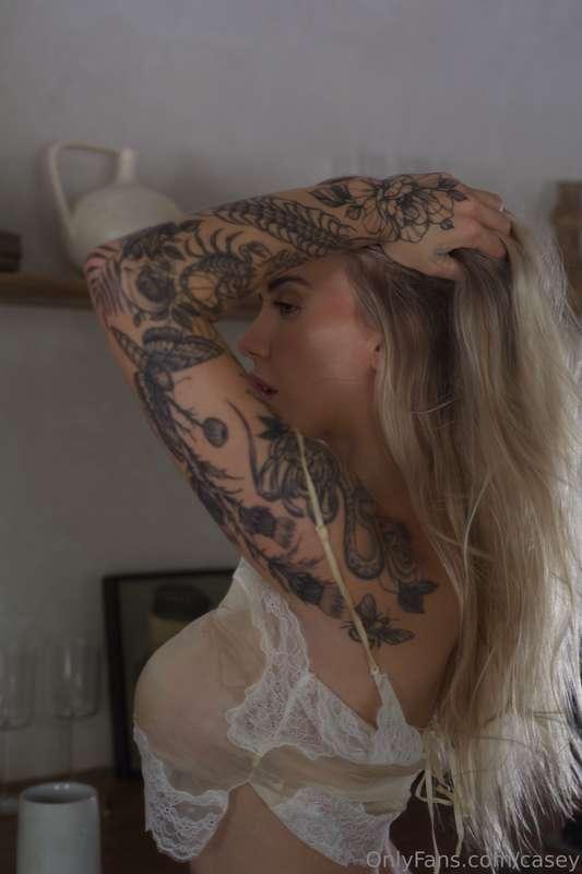 Haven’t gotten tattooed in so long I’m starting to miss the ..