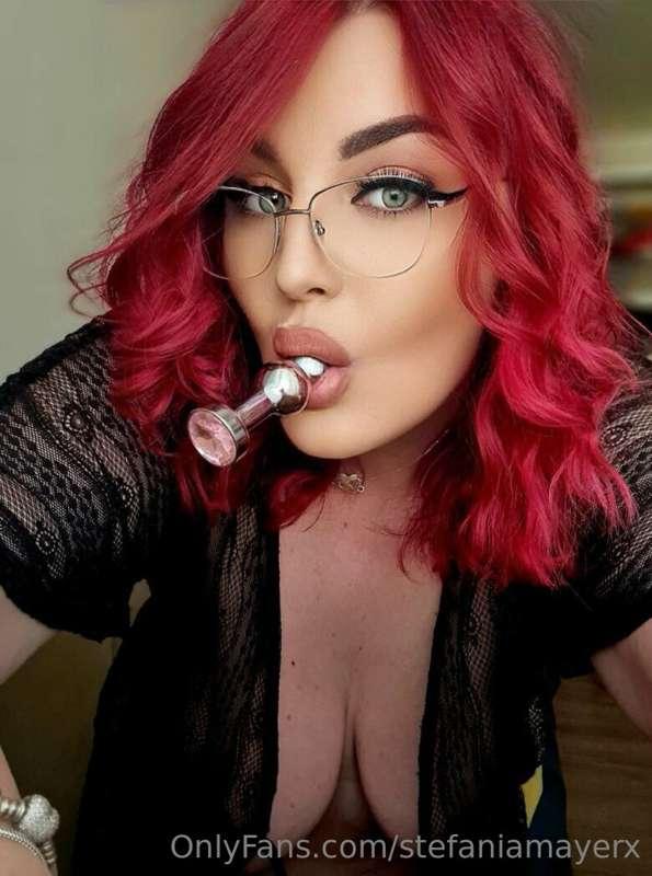 CUTIE BUSTY is the QUEEN of VIDEOCALLS @alicewetfree 😈 She l..