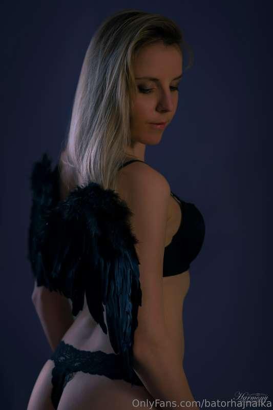 👼