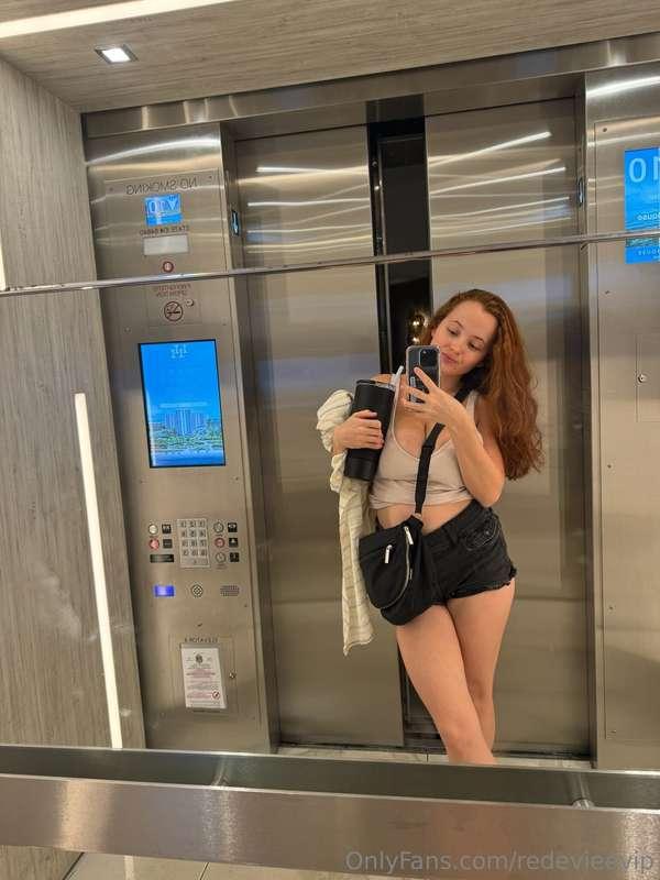 Wyd if you enter this elevator? 💋