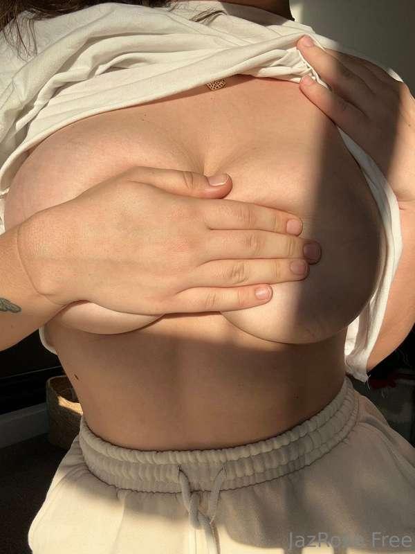 Morning tittiess 🙈