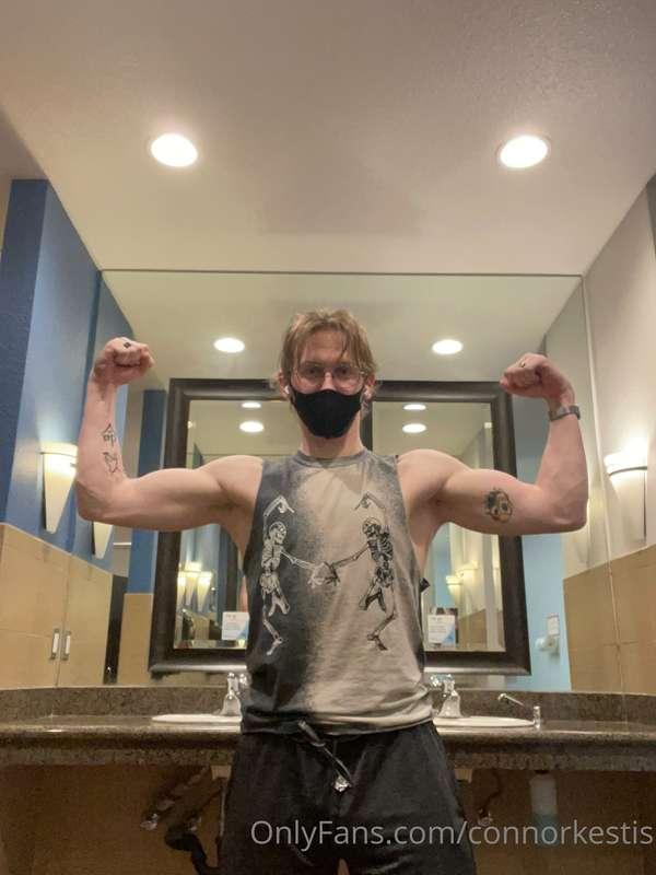 Should I post actual content 🤔