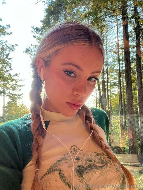 anyone online?? message me 💬
