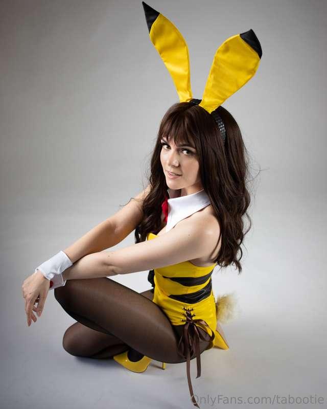 Do you like bunny girls? 👀 I have a new bunny cosplay that I..