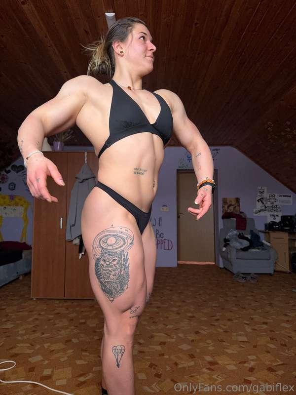 Actual side pose🫡 diet already started. Let’s see where it g..