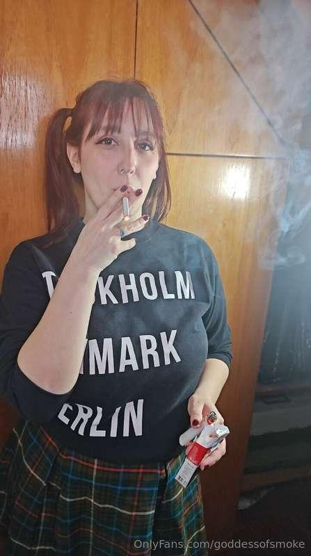 🎂 New Spot, New Smoke – Birthday Week 💨🖤You know me — I keep..