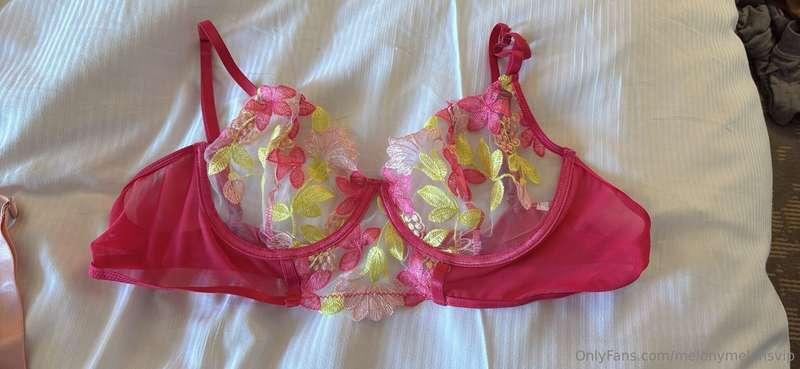 LAST CHANCE for 50% off customs!! Plus, I have some worn bra..