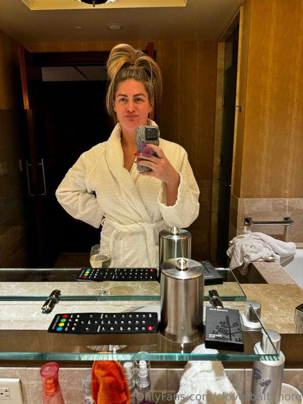 When your besties work party is at the four seasons in Balti..