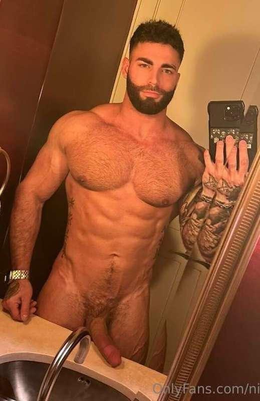 "Honestly, this is the kind of guy I want to wake up to ever..