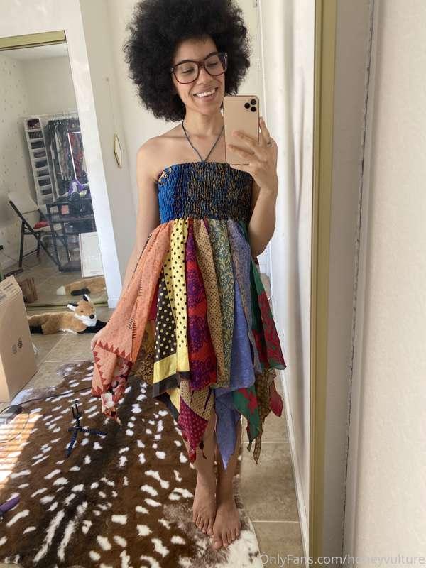 Do you like girls in easy access dresses orrrrrrr...?