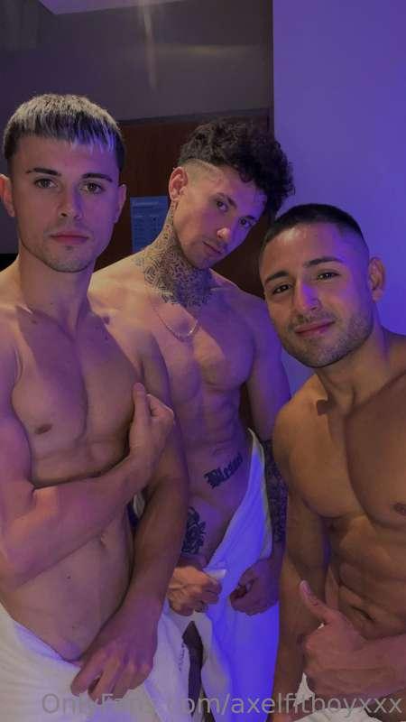 Did you see my last threesome with these beatiful straights ..