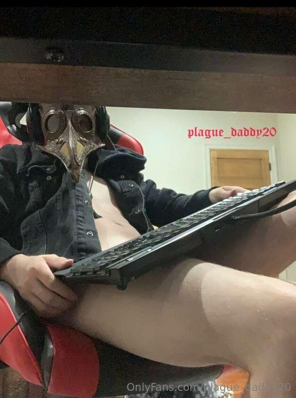 Hmm I could go for some under the desk support