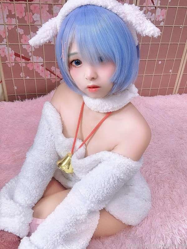 Do you want to be my wolf?🐺
อยากกินเจ้าแกะนุ่มมั้ยคะ