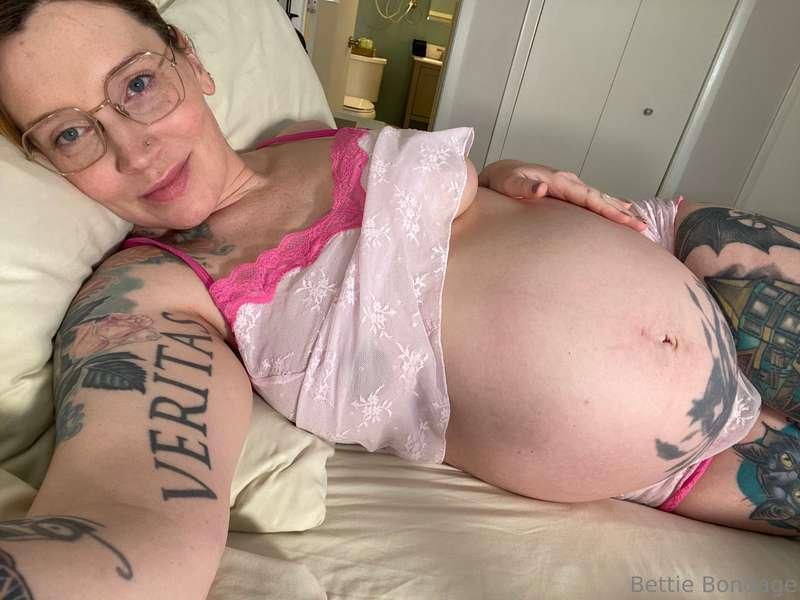 bettie_bondage image #1