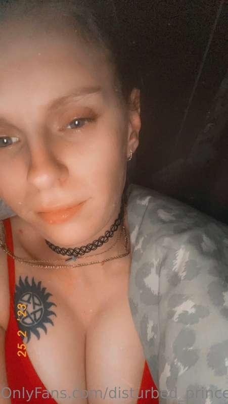 Quick selfie before bed Sweet dreams baby. #bedtimekisses 😘🌙..